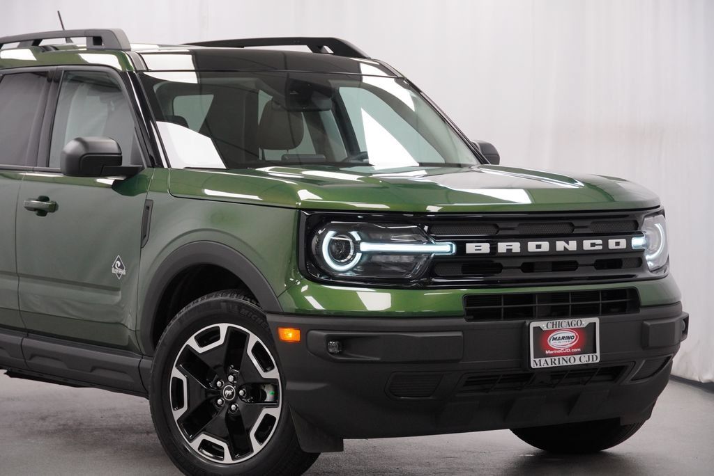 Used 2023 Ford Bronco Sport Outer Banks w/ Tech Package AWD/4WD image 6