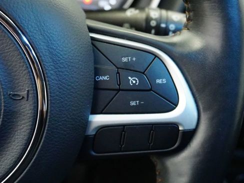 Used 2019 Jeep Compass Limited image 38