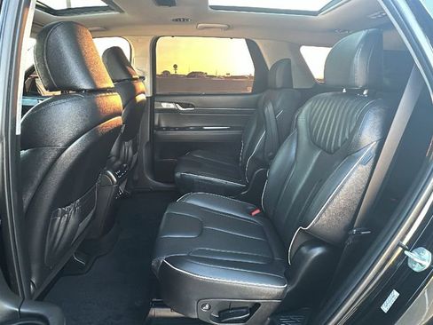Used 2023 Hyundai Palisade Limited image 32