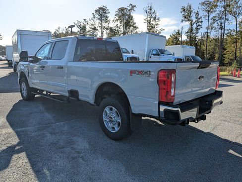 New 2026 Ford F250 XLT w/ FX4 Off-Road Package image 7