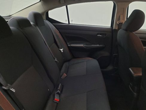 Used 2020 Nissan Versa SR image 19