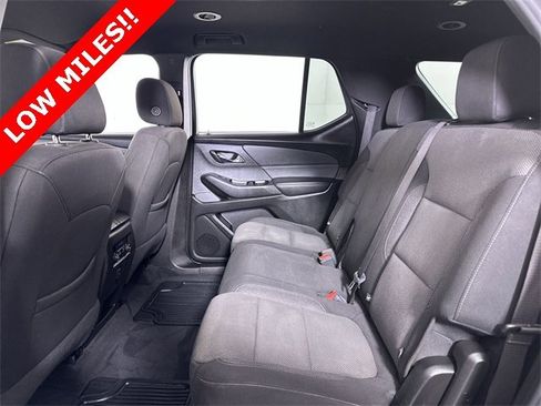 Used 2023 Chevrolet Traverse LT image 26