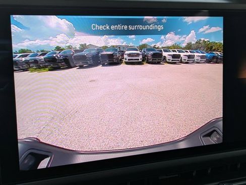 New 2025 Jeep Gladiator Sport image 18