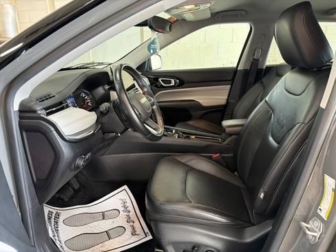 Used 2022 Jeep Compass Limited AWD/4WD image 12