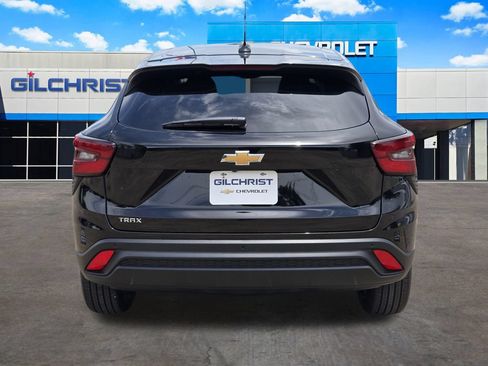 New 2026 Chevrolet Trax LS w/ Driver Confidence Package FWD image 7