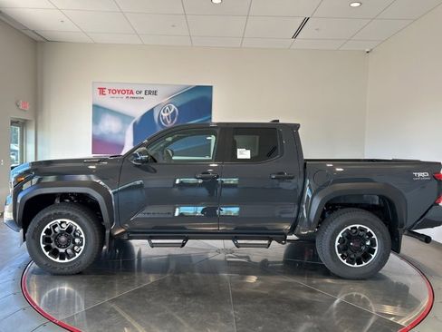 New 2025 Toyota Tacoma TRD Off-Road image 3