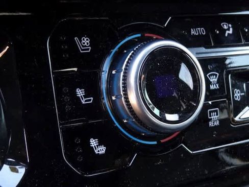 Used 2024 GMC Sierra 1500 AT4 image 16