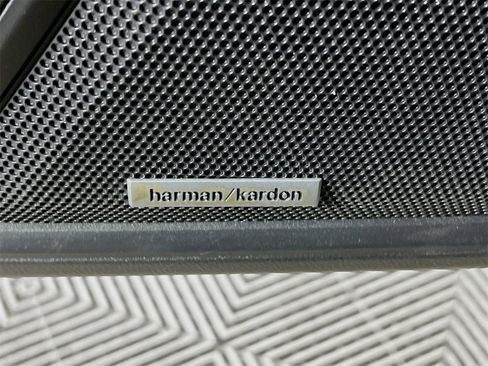 Used 2020 Subaru Outback Limited image 18