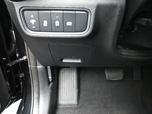 Used 2025 Kia Soul EX FWD image 16