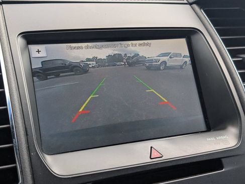Used 2019 Ford Taurus SEL w/ Equipment Group 201A FWD image 20