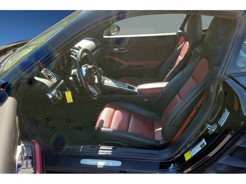 Used 2023 Porsche 718 Cayman RWD image 17