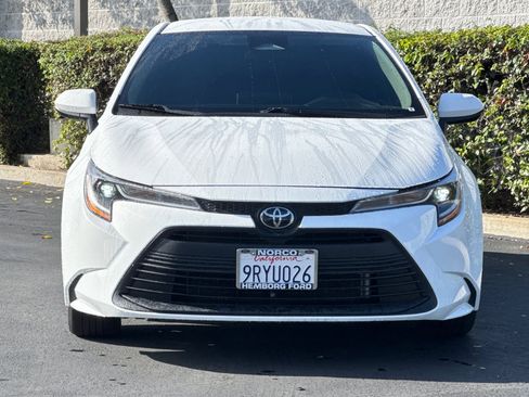 Used 2024 Toyota Corolla LE image 9