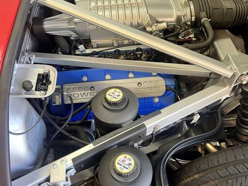 Used 2005 Ford GT RWD image 53
