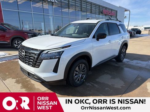New 2026 Nissan Pathfinder SV image 1