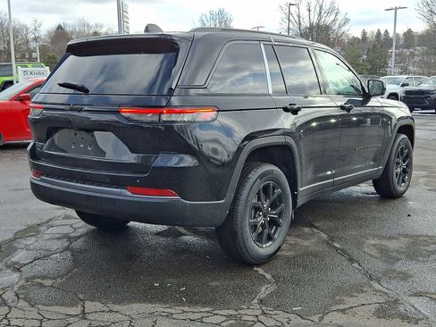 New 2026 Jeep Grand Cherokee Altitude image 6