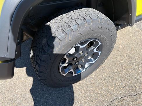 Used 2023 Jeep Wrangler Unlimited Rubicon 4xe w/ Cold Weather Group AWD/4WD image 34