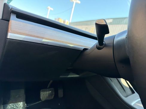 Used 2023 Tesla Model 3 Standard Range image 28