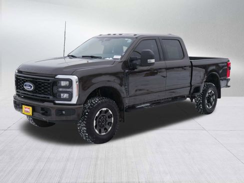 Used 2024 Ford F350 Lariat w/ Lariat Ultimate Package image 3