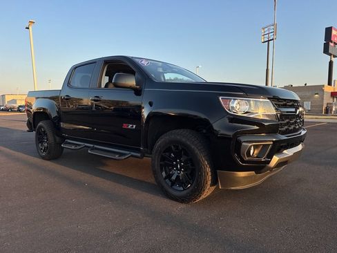 Used 2021 Chevrolet Colorado Z71 w/ Z71 Midnight Edition AWD/4WD image 8
