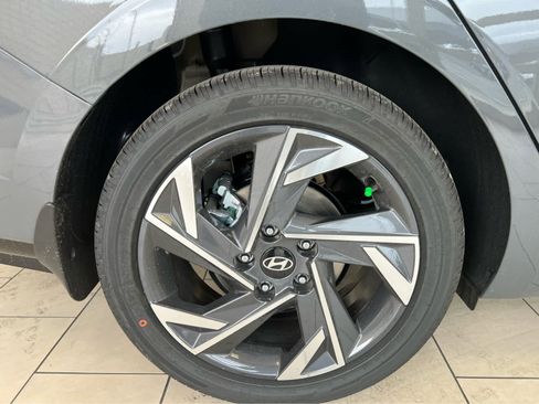 New 2026 Hyundai Elantra Limited image 15