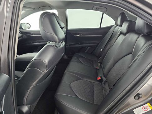 Used 2019 Toyota Camry XSE image 16