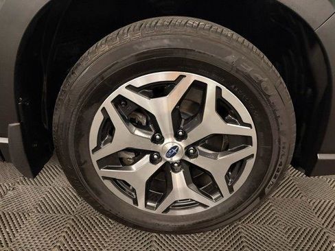 Used 2023 Subaru Forester Premium AWD/4WD image 19