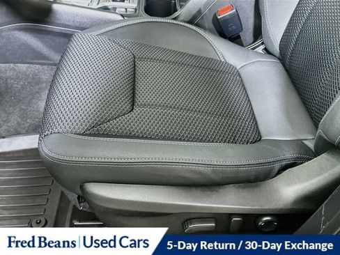 Used 2020 Subaru Forester Premium AWD/4WD image 23