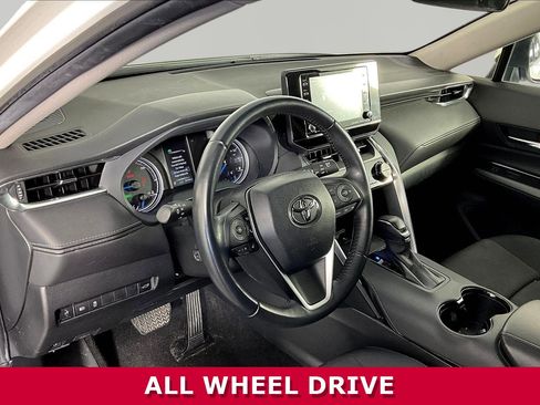 Used 2022 Toyota Venza LE AWD/4WD image 17