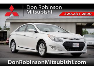 Used 2015 Hyundai Sonata Hybrid image 1
