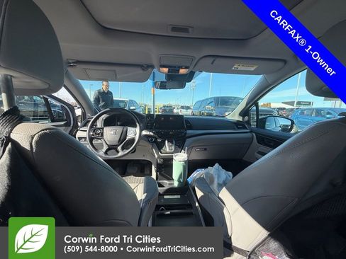 Used 2018 Honda Odyssey Elite image 12