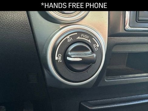 Used 2017 Nissan Titan SV image 10