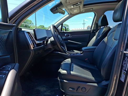 Used 2024 Kia Sorento S w/ Panoramic Sunroof Package FWD image 13