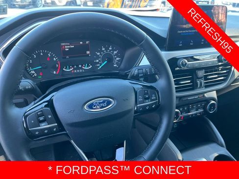 Used 2022 Ford Escape SEL image 10