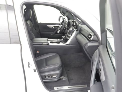 Used 2024 Lexus LX 600 F Sport AWD/4WD image 22