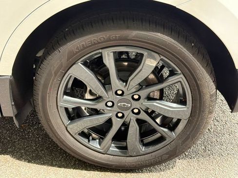 Used 2022 Chevrolet Equinox RS w/ RS Leather Package FWD image 21