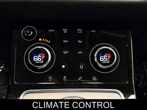 Used 2020 Land Rover Range Rover Evoque S image 22