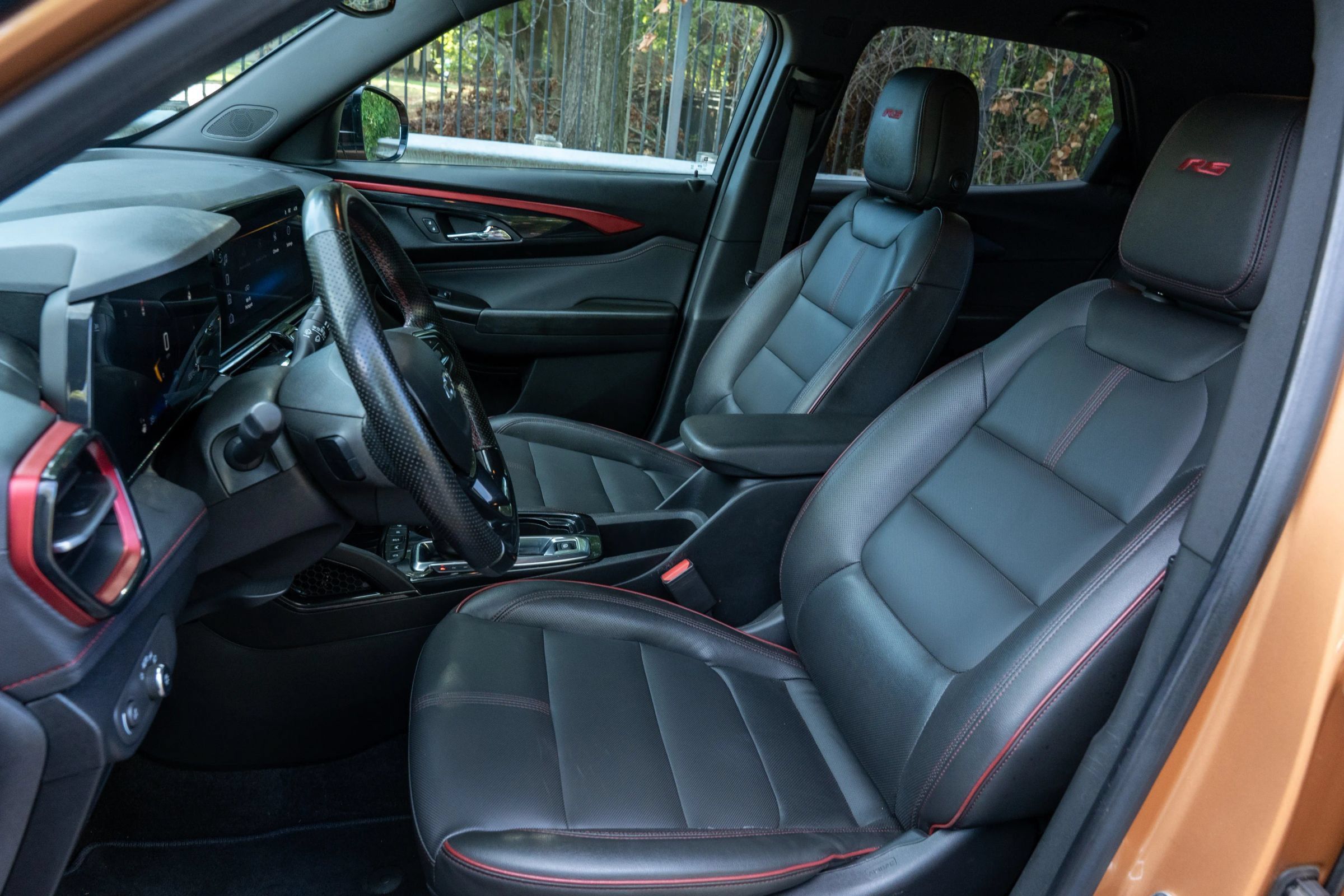 Used 2024 Chevrolet TrailBlazer RS w/ Convenience Package FWD image 11
