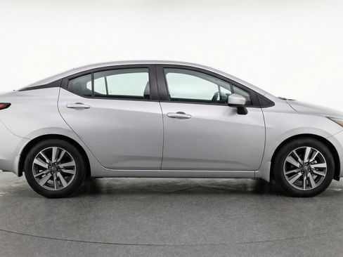 Used 2025 Nissan Versa SV FWD image 11
