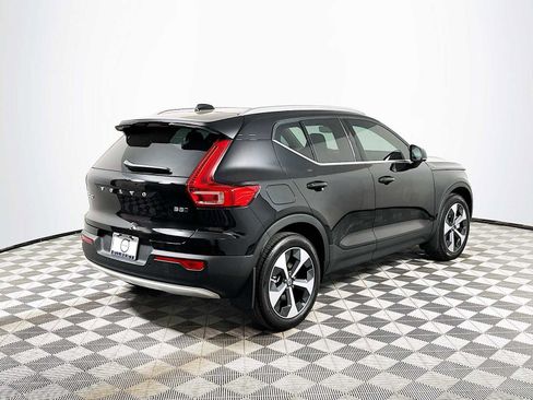 Used 2025 Volvo XC40 B5 Core w/ Climate Package image 7