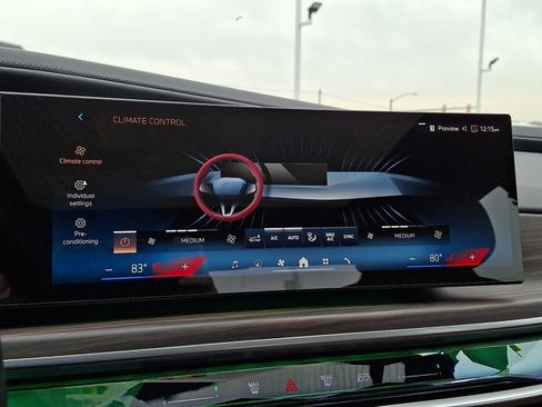 Certified 2023 BMW 760i xDrive image 18