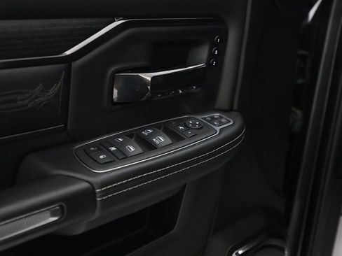 Used 2024 RAM 2500 Limited image 15