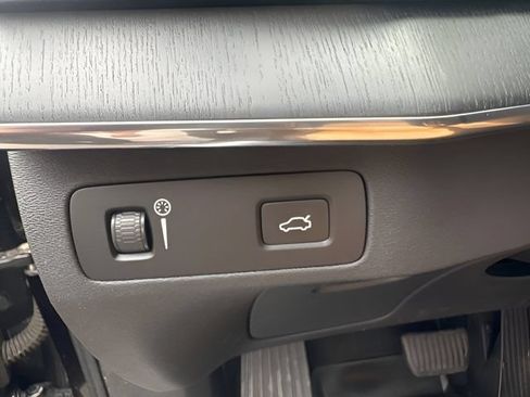 Used 2021 Volvo XC90 T6 Inscription w/ Lounge Package AWD/4WD image 19