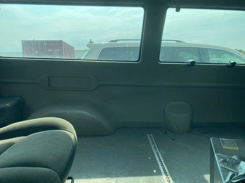 Used 2003 Ford E-250 and Econoline 250 image 7