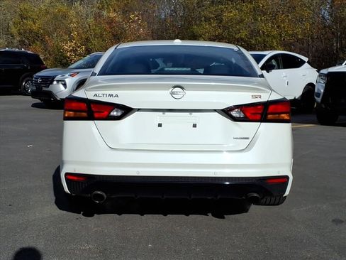 Certified 2024 Nissan Altima 2.0 SR image 8