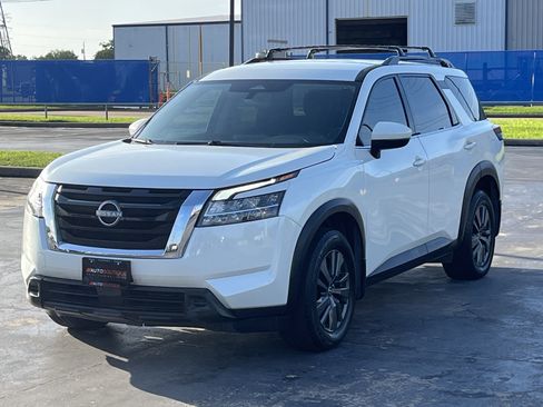 Used 2022 Nissan Pathfinder SV FWD image 5