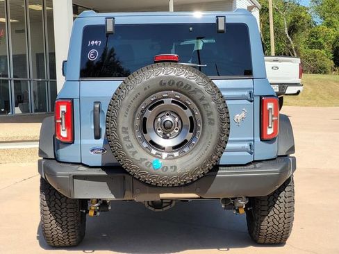 New 2025 Ford Bronco Badlands image 4