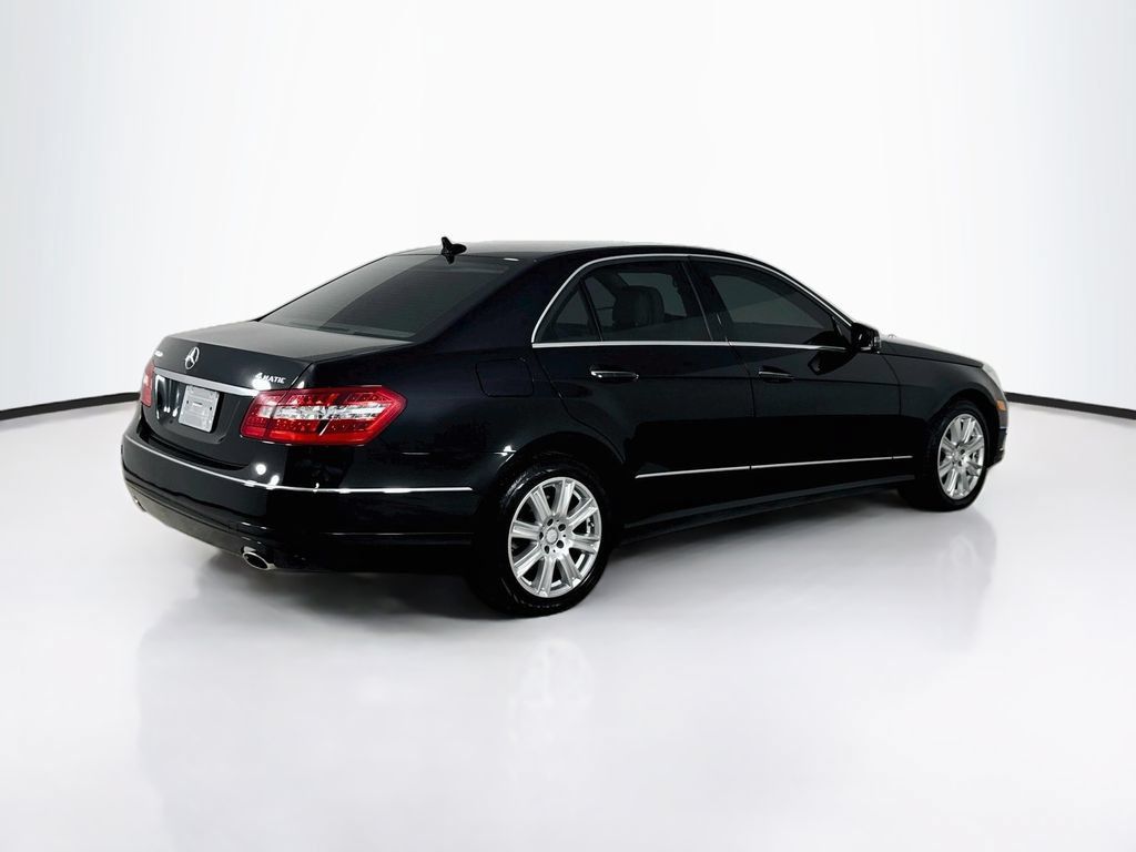 Used 2013 Mercedes-Benz E 350 4MATIC Sedan image 7
