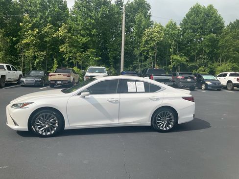 Used 2024 Lexus ES 300h w/ Technology Package FWD image 8
