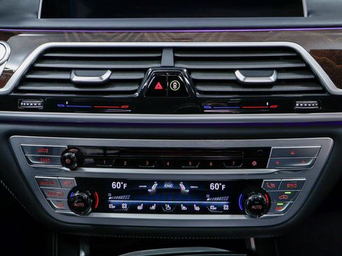 Used 2020 BMW ALPINA B7 xDrive w/ Luxury Rear Seating Package image 30