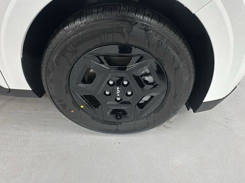 New 2026 Kia Carnival image 9